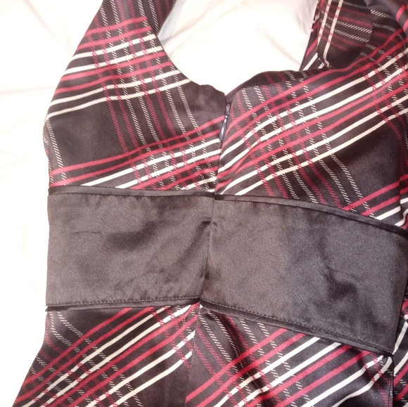 New York & Company XL sleeveless f - Picture 6 of 12